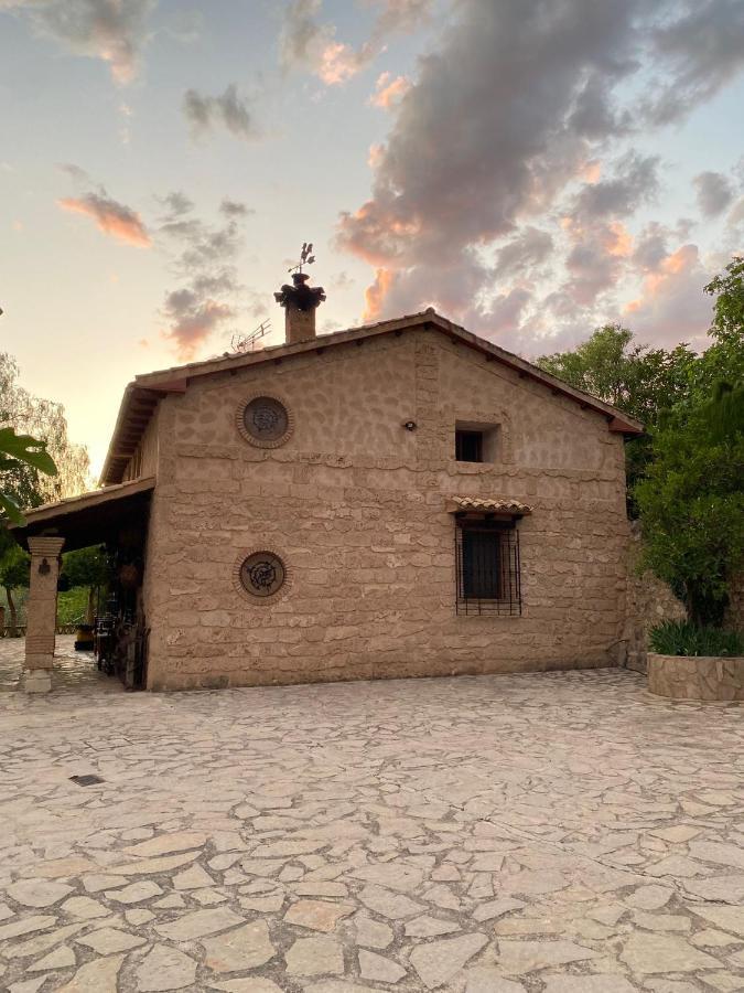 La Toba Guest House Burunchel ภายนอก รูปภาพ