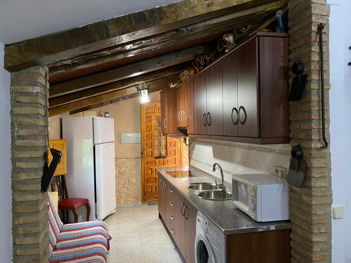La Toba Guest House Burunchel ภายนอก รูปภาพ