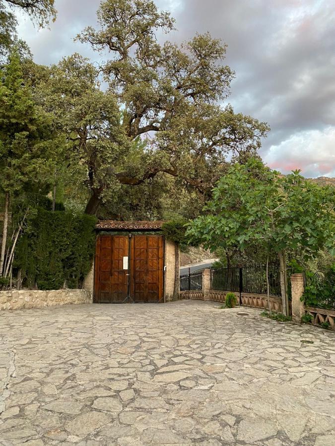 La Toba Guest House Burunchel ภายนอก รูปภาพ