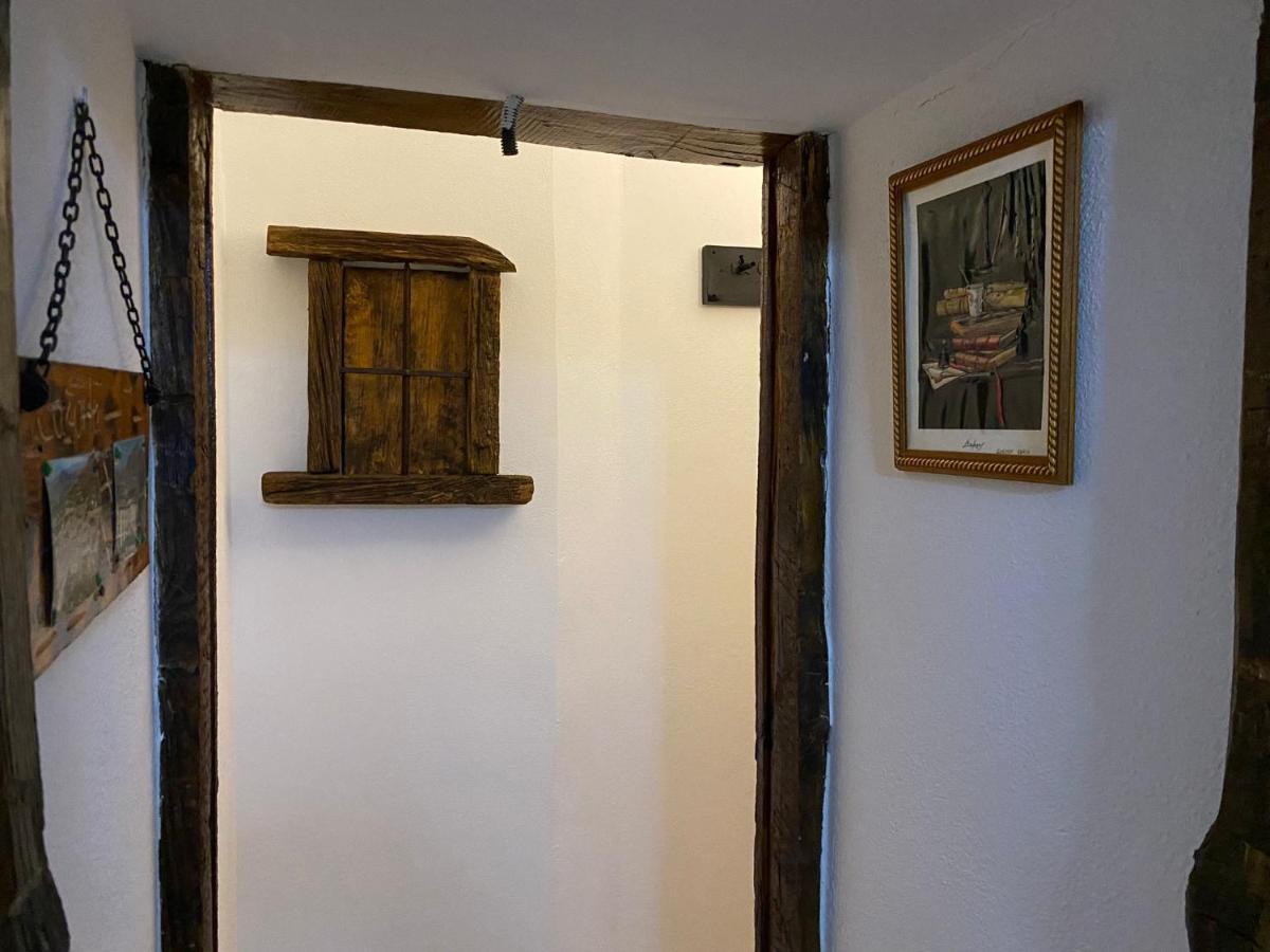 La Toba Guest House Burunchel ภายนอก รูปภาพ