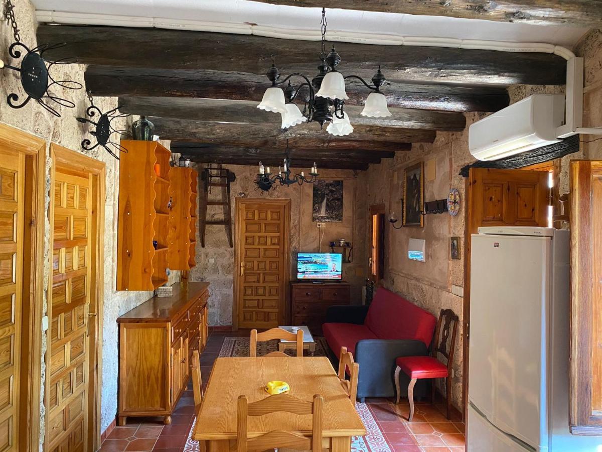 La Toba Guest House Burunchel ภายนอก รูปภาพ