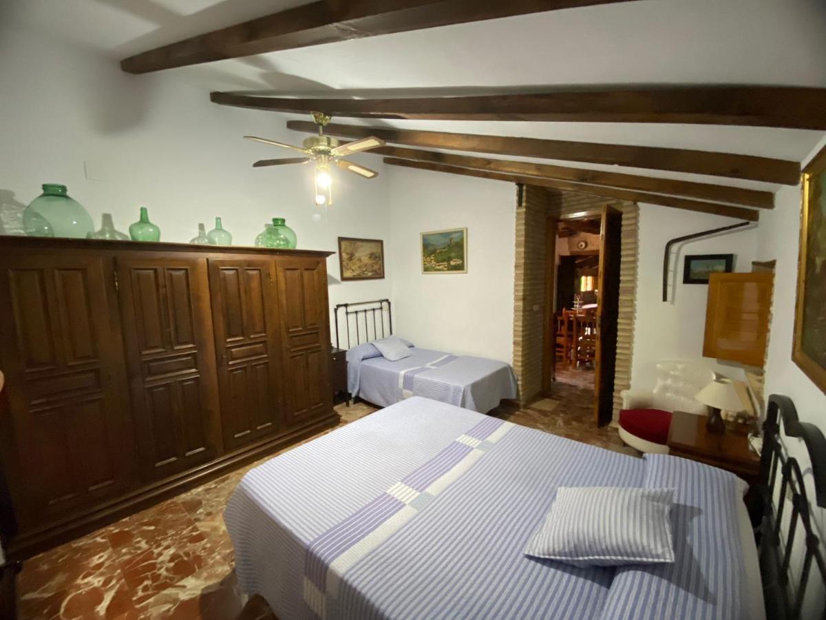 La Toba Guest House Burunchel ภายนอก รูปภาพ