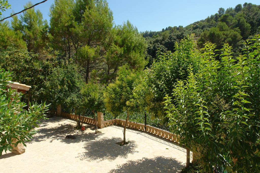 La Toba Guest House Burunchel ภายนอก รูปภาพ